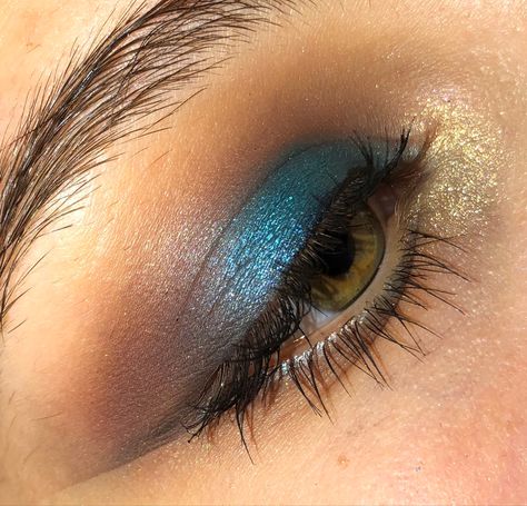 Navy Blue And Gold Eyeshadow Looks, Navy And Gold Eyeshadow, Dusty Blue Eye Makeup, Subtle Blue Eyeshadow, Blue And Gold Eye Makeup, Blue Eyeshadow For Brown Eyes, Indian Eye Makeup, Gold Eyeshadow Looks, Warm Eyeshadow