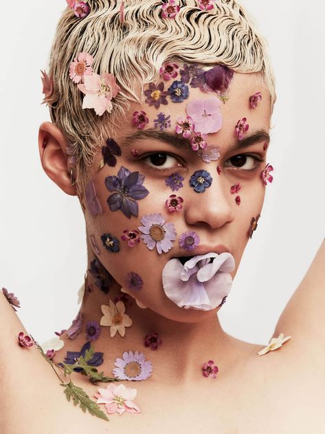 1 | L'Atelier NYC Flower Photoshoot Editorial, Official Makeup, Flower Makeup, Flower Photoshoot, Inspiration Images, Fashion Magazine Cover, Spring Makeup, Beauty Shoot, Editorial Makeup