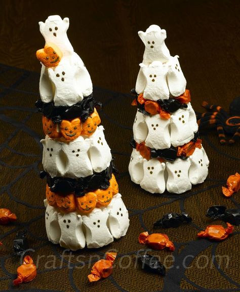 Peeps Halloween  trees Halloween Candy Crafts, Halloween Peeps, Candy Centerpiece, Candy Trees, Candy Centerpieces, Marshmallow Peeps, Candy Crafts, Halloween Goodies, Halloween Diy Crafts