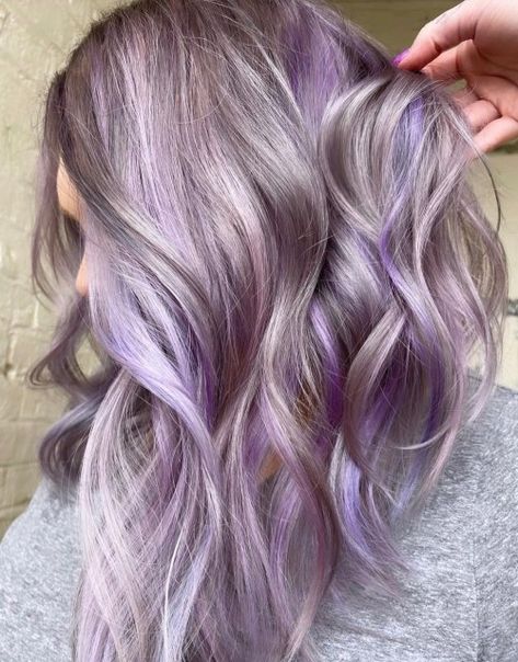 Purple Silver Highlights, Fun Grey Hair Color Ideas, Silver Lavender Hair Balayage, Blonde And Lavender Hair, Silvery Purple Hair, Coloured Balayage, Grey Hair With Purple Highlights, Silver Lavender Hair, Lavender Grey Hair