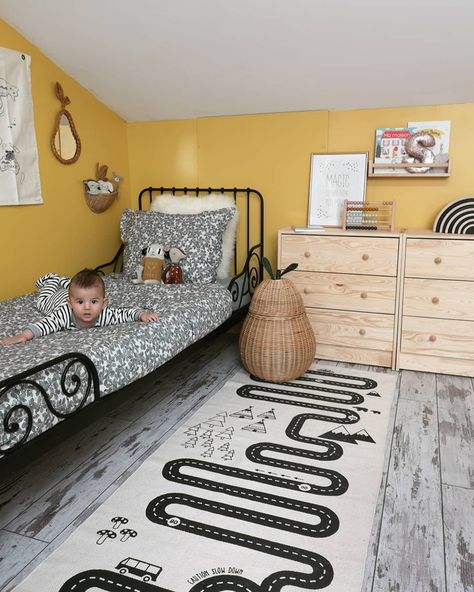 Black And Yellow Nursery, Boys Yellow Bedroom, Kids Yellow Bedroom, Yellow Childrens Bedroom, Yellow Toddler Room, Yellow Boys Bedroom, Yellow Kids Room, Yellow Boys Room, Yellow Kids Bedroom