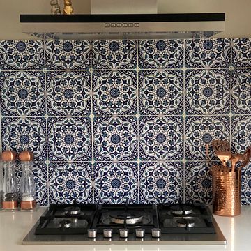 GC92 Handmade Turkish Ceramic Tile Turkish Bathroom, Porcelain Tile Bathroom, Beautiful Backsplash, Turkish Tile, Turkish Tiles, Creative Walls, Artisan Tiles, Handcrafted Tile, Screen Painting