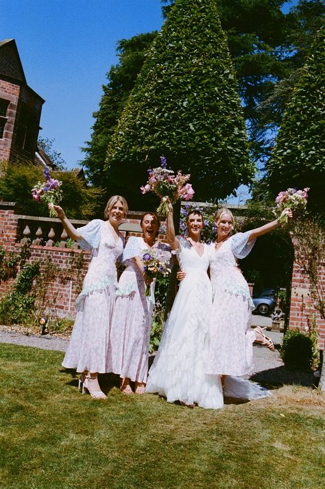 Henrietta Rix Designed Her Own Dress and Hand-Painted the Menus for Her English-Countryside Wedding | Vogue Stockholm Summer, Wedding Vogue, Maid Of Honor Dresses, Sky Wedding, Unique Bridesmaid Dresses, Mermaid Bridesmaid, Elegant Bridesmaid Dresses, English Wedding, Mermaid Bridesmaid Dresses