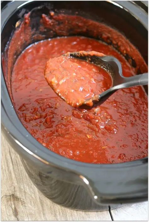 Recipe for crockpot marinara sauce Crockpot Marinara, Crockpot Spaghetti Sauce, Slow Cooker Spaghetti Sauce, Best Spaghetti Sauce, Crockpot Spaghetti, Pasta Marinara, Slow Cooker Spaghetti, Sauce Spaghetti, Fall Dinners