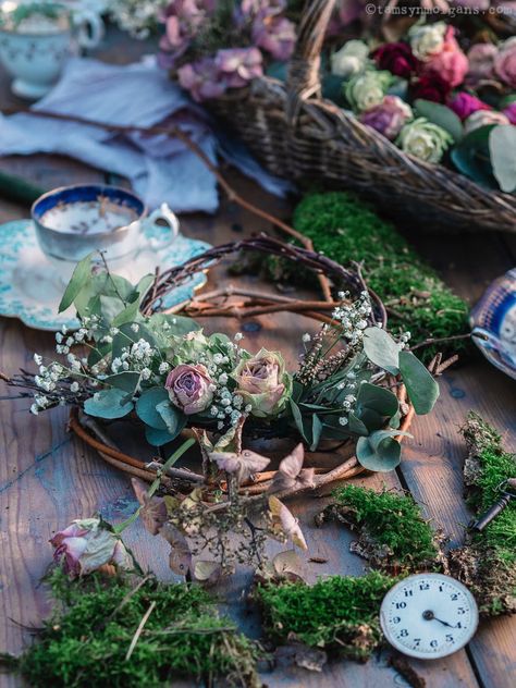 Forest Tea Party Aesthetic, Fairycore Tea Party, Fairy Tale Tea Party, Mushroom Tea Party, Forest Tea Party, Fantasy Tea Party, Victorian Tea Party Aesthetic, Cottage Core Tea Party, Cottagecore Tea Party