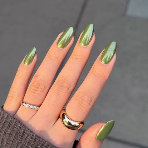 These October Nail Ideas Will Make You Want to Book a Mani Stat Aesthetic Nails Green, Olive Nails, 20 Aesthetic, October Nails, Aesthetic Nails, Nails Green, Green Nail, Vibrant Nails, Classic Nails