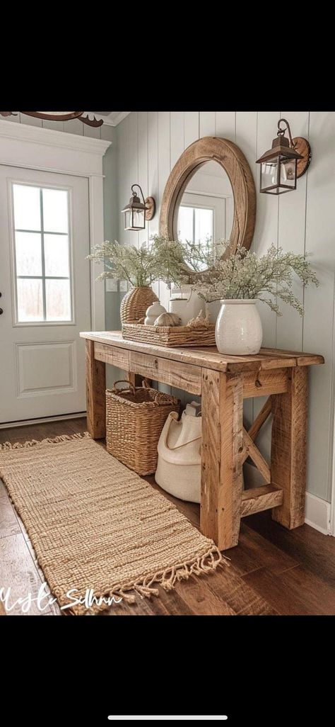 Lake House Entryway Ideas, Entrance Foyer Design Small Spaces, Front Entryway Decor, Country Entryway, Western Living Room Decor, Foyer Ideas Entryway, Small Modern House Plans, Fixer Upper Decor, Cottage Modern