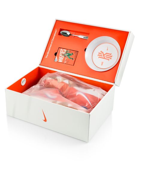 Seeding Kit Influencer, Influencer Box Design, Influencer Kit Packaging, Sport Packaging Design, Influencer Invitation, Nike Packaging, Sport Packaging, Press Kit Design, Nike Shoe Box