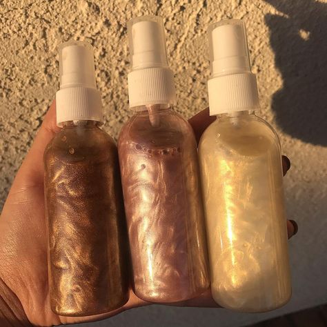 Body Glitter Spray, Shimmer Spray, Body Shimmer, Shimmer Body Oil, Diy Kosmetik, Glitter Spray, Lip Gloss Collection, Body Glitter, Diy Body