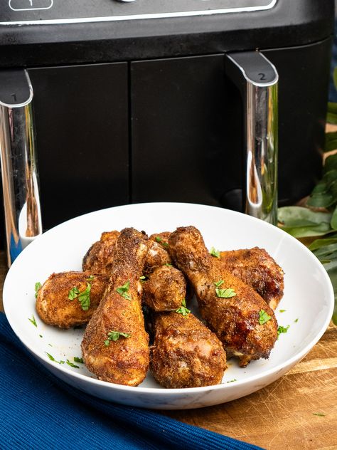 Try our irresistible Air Fryer Chicken Drumsticks recipe - healthy, quick, and bursting with flavour. Turn simple drumsticks into delicious delights using your air fryer. With a variety of dry seasonings to choose from, you can easily adapt this versatile recipe for any occasion or craving. Get ready to tantalize your taste buds! Air Fryer Chicken Drumsticks, Chicken Drumsticks Recipe, Drumsticks Recipe, Healthy Chicken Recipes Easy, Drumstick Recipes, Chicken Drumstick Recipes, Air Fryer Recipes Healthy, Chicken Drumsticks, Air Fryer Chicken