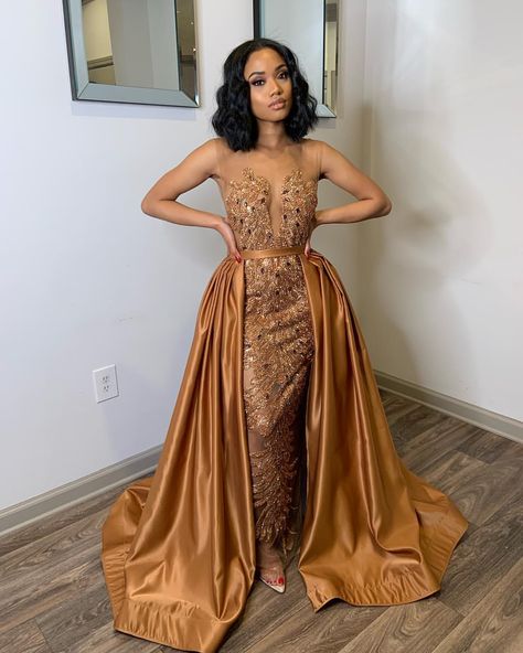 It's all in the details....fully mesh gown beaded front & back...back half beaded(waist on down) with removable cape attached...bottom hem… Gold Prom, African Prom Dresses, Gold Prom Dresses, Gaun Fashion, Wedding Reception Dress, Red Prom, Dresses 2023, Prom Outfits, Pageant Dress