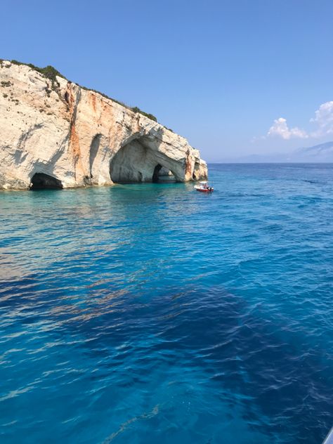 Blue caves Zakinthos Blue Caves Greece, Zakynthos Greece, Greece Trip, Art Final, Ocean Breeze, Greece Travel, Ancient Greece, Greek Islands, Aesthetic Backgrounds