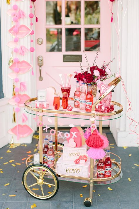 Party Planning: A Red & Pink Lip-Themed Galentine’s Get Together - Lauren Conrad Valentine Theme Party, Valentines Theme Party, Anniversary Party Games, Romantic Valentines Day Ideas, Valentines Day History, Valentines Party Decor, Valentinstag Party, Galentines Party, Valentine Theme