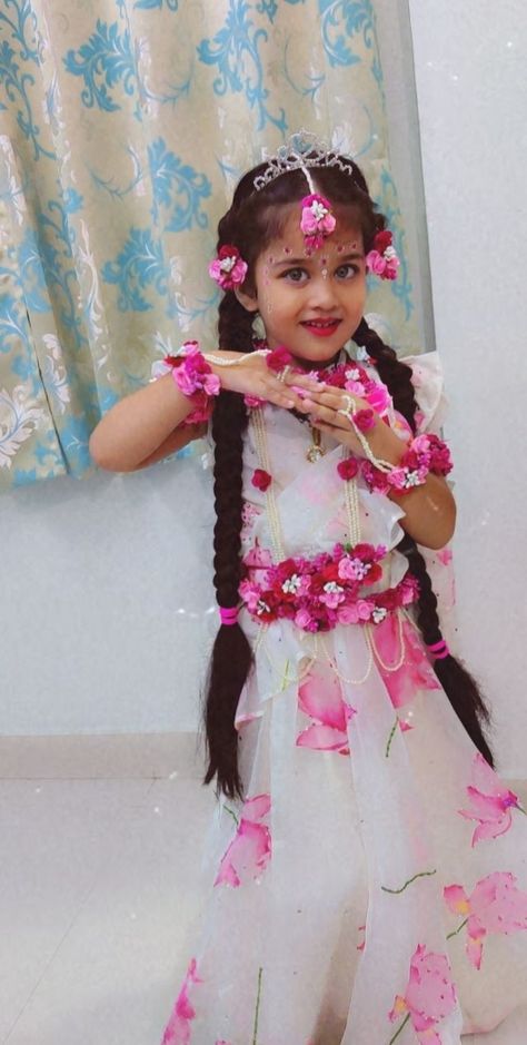 Idea about how to dress your baby as radha Radha Girl Dress, Radha Dress, Baby Fancy Dress, Birthday Decorations At Home, Baby Dresses, Lord Krishna, Fancy Dress, Baby Dress, Birthday Decorations