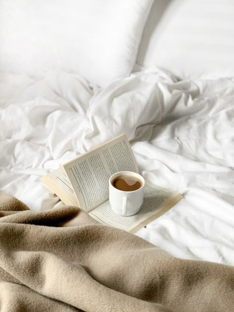 Coffee On Bed, Coffee Aesthetic Cozy, Change Quotes Job, Selfcare Photography, At Home Coffee, Cinderella Aesthetic, Pretty Coffee, Aesthetic Cozy, Coffee Aesthetic