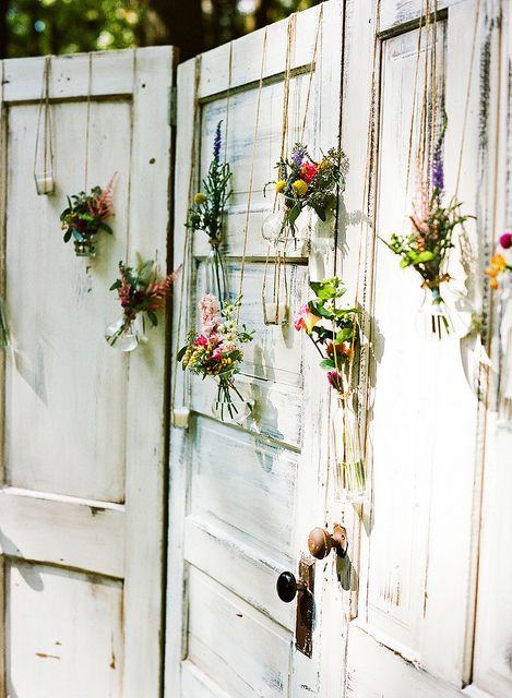 Altar Backdrop, Dinner Party Vintage, Easter Photo Backdrop, Goth Cottage, Outdoor Studio, Vintage Backdrop, Door Backdrops, Boho Backdrop, Wedding Isles