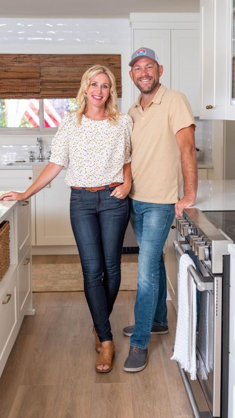 Dave & Jenny Marrs - HGTV & Discovery+ Jenny Marrs Style, Jenny Mars Kitchens, Rugs Jenny And Dave, Jenny Marrs Paint Colors, Jennifer Garner Blueberry Buckle, Dave And Jenny Marrs Bathrooms, Dave And Jenny Marrs Walmart, Fixer To Fabulous, Rock The Block