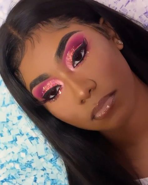 Pink Chunky Glitter Eye Makeup, Hot Pink Makeup Looks, Pink Makeup Looks Black Women, Black And Pink Makeup, Pink Glitter Makeup, Birthday Makeup Looks, Pink Eyeshadow Look, Concert Makeup, Gold Makeup Looks