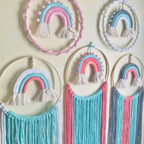 Diy Embroidery Thread, Diy Macrame Projects, Money Making Projects, Simpul Makrame, Diy Baby Mobile, Wire Knitting, Rainbow Diy, Yarn Hanging, Boho Crafts Diy