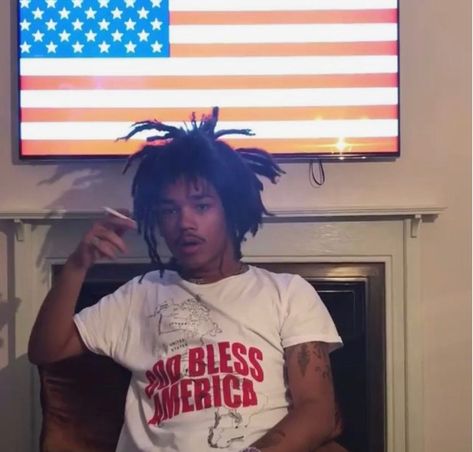 Luka Sabbat Pfp, Luka Sabbat Grownish, Luca Hall, Luca Sabbat, Lukka Sabbat, Luka Sabbat, Tshirt Collection, Grown Ish, Dreadlock Hairstyles For Men