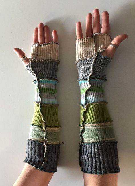 Fingerless Gloves From Old Sweaters, Diy Gloves Fingerless, Upcycling Clothes With Crochet, Sewing Fingerless Gloves, Diy Fingerless Gloves From Socks, How To Make Fingerless Gloves, Aesthetic Fingerless Gloves, Fingerless Gloves Sewing Pattern, Sew Gloves