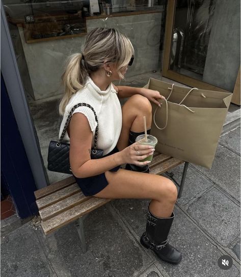 Biker Boots Outfit 2023, Outfits With Biker Boots, Moto Boots Outfit 2023, Black Biker Boots Outfit, Biker Boots Outfit Winter, Biker Boot Outfit, Buckle Boots Outfit, Moto Boots Outfit, Biker Boots Outfit