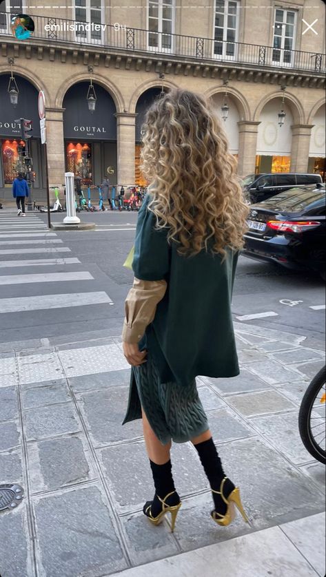 Dark Blonde Curly Hair Natural, Soft Curl Perm, Dirty Blonde Hair Curly, Curly Blonde Hair Aesthetic, Curl Blonde Hair, Honey Blonde Lob, Blonde Balayage Curly Hair Natural, Curly Blonde Hairstyles, Perm Inspiration