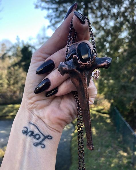 Serpent & Sage on Instagram: “Deer Vertebrae & Garnet 🖤 • • Deer are the sacred carriers of peace and show us how to open our hearts and love unconditionally 🖤 • •…” Vertebrae Art, Deer Vertebrae, The Bone Collector, Expo Ideas, Love Unconditionally, Bone Collector, Bone Jewelry, Show Us, Repurpose