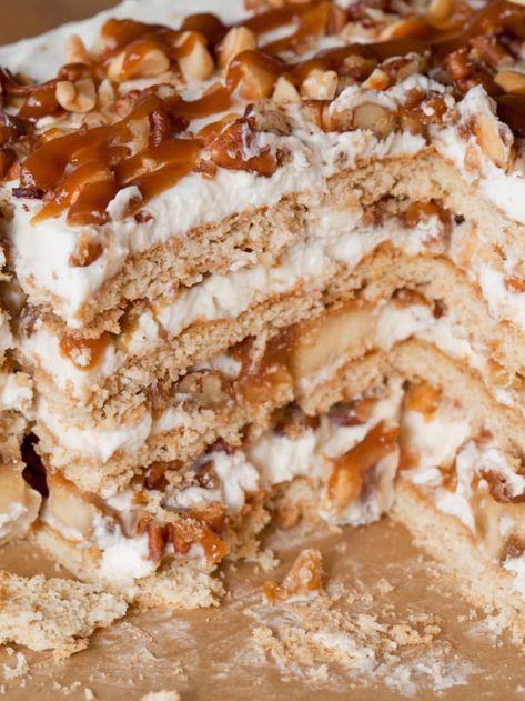 Caramel Icebox Cake, Dessert Night, Banana And Peanut Butter, Icebox Cakes, Pecan Pie Cake, Peanut Butter Caramel, Bake Banana, Banana Caramel, Food Deserts