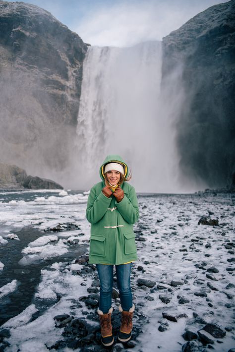 Iceland Travel Outfit, Iceland Outfit, Travel Outfit Winter, Iceland Fashion, Iceland Itinerary, Brown Gloves, Monday Swimwear, Julia Berolzheimer, Outfit Invierno