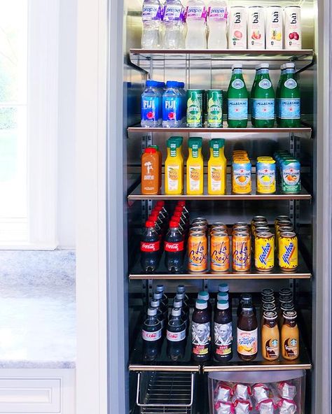 Well organized beverage fridge is stocked with an assortment of perfectly arrange refreshments. Drink Fridge Organization, Refrigerator Ideas, Drinks Fridge, Organization Aesthetic, Drink Fridge, Space Organization, Beverage Fridge, Beverage Center, House Organisation