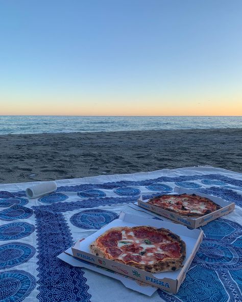 #beach #night #summer #pizza #chil #datenight #dateideas #sunset #thesummeriturnedpretty #tsitp #june #july #august #pizzanight #friends #swim #beachlife #vibes #aesthetic #aesthetictumblr #wallpaper #food #instagram #spot #spain #nerja July Moodboard Aesthetic, July Esthetics, July 2024 Aesthetic, Spain Vibes Aesthetic, July Vibes Aesthetic, Tsitp Summer Aesthetic, June 2024 Aesthetic, June Month Aesthetic, Summer Aesthetic 2024