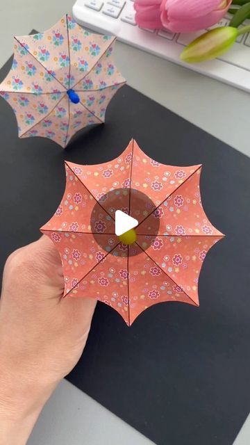 Diy Paper Umbrella How To Make, Craft Ideas For Kids With Paper, Crafting With Paper, How To Make Paper Craft, How To Make Umbrella With Paper, How To Make Paper Things, Cool Things To Make With Paper, Umbrella With Paper, Art And Craft Ideas For Kids