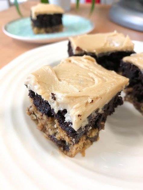 Espresso Frosting Recipe, Brownie Cookie Bars, Espresso Fudge, Espresso Frosting, Cookie Dough Crust, Chocolate Chip Cookie Brownies, Espresso Brownies, Cookie Brownies, Sweet Bars