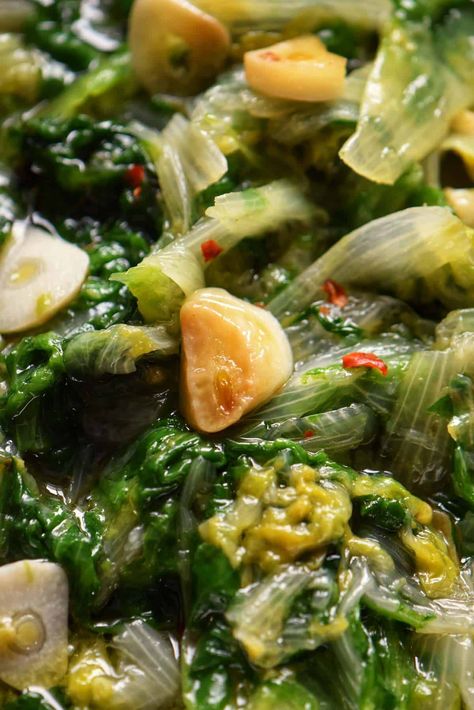 How To Cook Escarole, Stuffed Escarole Recipe, Escarole And Beans Italian, Sauteed Escarole, Italian Greens, Escarole And Beans, Italian Side Dish, Escarole Recipes, Escarole Soup