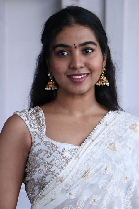 Shivathmika Rajashekar is an Indian film actress and producer who works predominantly in Telugu films. She is the daughter of actors Dr Rajasekhar Shivathmika Rajashekar is a producer and actress, known for Satyameva Jeyathe (2009), Kalki (2019) and Dorasani (2019). Half Saree Stills, Saree Stills, Hero Movie, Indian Film, Hot Spicy, Film Actress, Movie Stills, Actress Pics, Cute Love Couple