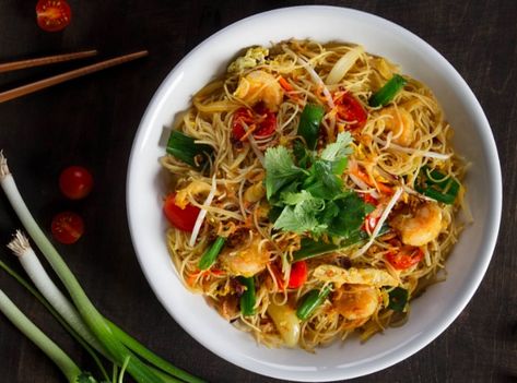 P.F. Chang’s: Free Hokkien Street Noodles with Entree Purchase Street Noodles Recipe, Singapore Street Noodles Recipe, Singapore Street Noodles, Street Noodles, Singapore Street, Pf Chang, Singapore Noodles, Pf Changs, Gluten Free Menu