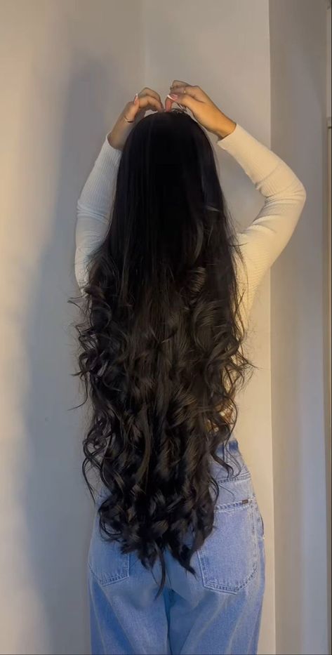 Long Shiny Hair, Hair Inspiration Long, Long Dark Hair, Hairdo For Long Hair, Hair Stylist Life, Haircuts For Long Hair, Long Hairstyles, Beautiful Long Hair, Dream Hair