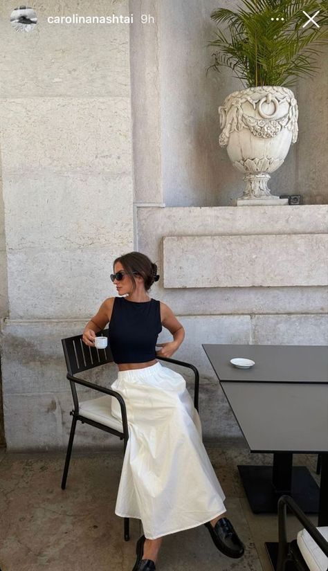 White Open Back Top Outfit, Fashion Long Skirts Style, Quiet Luxury Style Summer, High Class Summer Outfits, Picnic Jeans Outfit, Italy Local Fashion, South If France Outfits, Mexico Winery Outfit, Tank Top Long Skirt Outfits