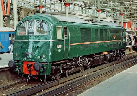 Union Pacific Train, Waterloo Station, Third Rail, London Brighton, National Railway Museum, Train Posters, Steam Railway, British Railways, Southern Railways