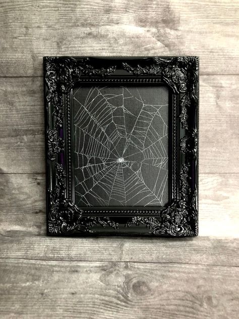 Framed Spider Web, Gothic Painting Ideas On Canvas, Spider Web Painting, Gothic Painting Ideas, Spider Painting, Spider Web Art, Victorian Frames, Creepy Crafts, Real Spiders