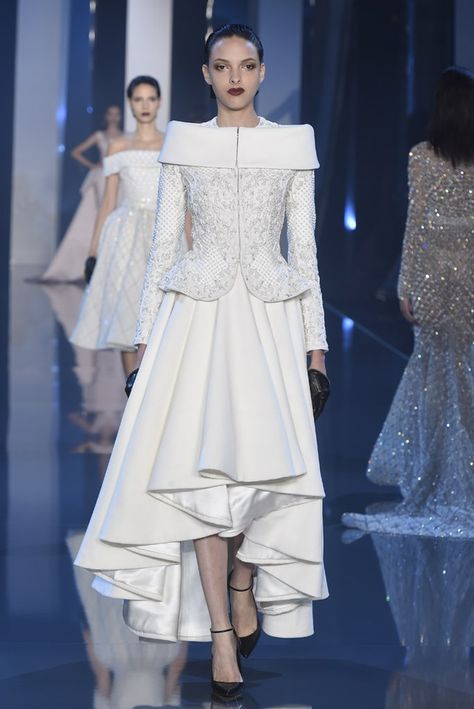 Ralph & Russo Couture Fall 2014 Skirt Folds, Ralph Russo Couture, Couture 2014, Party Dress Classy, The Rapture, Ralph Russo, Overall Outfit, Red Gown, Ralph And Russo