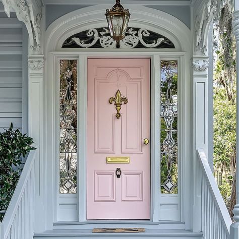 Pale Pink Door, Black House With Pink Door, White House With Pink Door, Pink Exterior House, House With Pink Door, Victorian Diy, Front Door Pink, Colorful Doors, Preppy House