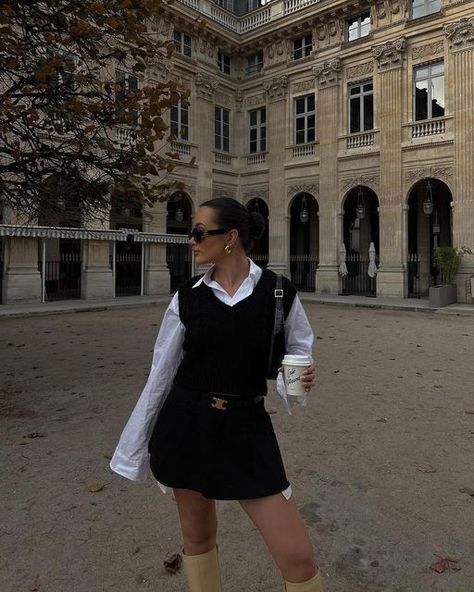 RUMORED, previously @shoprumours on Instagram: "Grabbing our morning coffee in style... @allysa.larson styles our Bridgeport Vest with a white button down, black mini, and knee high boots. #rumored" Miumiu Boots, Skirt And Sweatshirt Outfit, Mini Skirt Outfit Ideas, Abroad Aesthetic, Ultra Mini Skirt, Black Vest Outfit, Skirt Outfit Inspiration, Autumn Skirt, Wineries Outfit