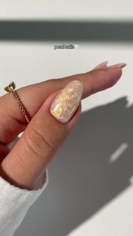 Unique Wedding Nail Designs, Shimmer Pearl Nails, Swirly Pearl Nails, Feb 2024 Nails, Pearl Swirl Nails, March Nail Inspo 2024, Pearl Design Nails, Unique Wedding Nails, Pearl Nails Design