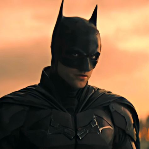 Batman Live Action, Robert Pattinson Batman, Batman Robert Pattinson, Detective Movies, Twilight Stars, Batman 2022, Batman Vs Joker, Batman Theme, The Bat Man