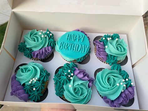 Teal and purple Birthday buttercream cupcakes Teal Cupcakes Birthday, Elegant Happy Birthday, Teal Cupcakes, Sweet 16 Cupcakes, Teal Cake, Teal Birthday, Alphabet Cake, Sweat Treats, Purple Cupcakes