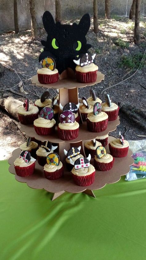 Dragon Cake, Dragon Birthday, 1st Birthday Themes, Dragon Party, Dragon Trainer, Disney Cars, How To Train Your Dragon, How To Train Your, 5th Birthday