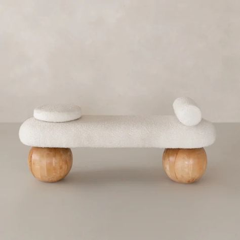 BENCHES + STOOLS – Neuemaison