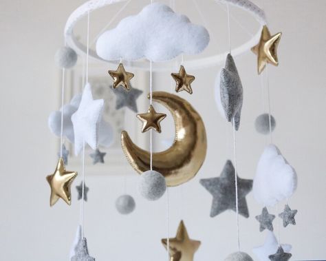 Light Grey Nursery, Gold Baby Room, Nursery Decor Gender Neutral, Cloud Mobile Nursery, Gold Nursery Decor, Beige Nursery, White Nursery Decor, Stars Baby Mobile, Stars Nursery Decor